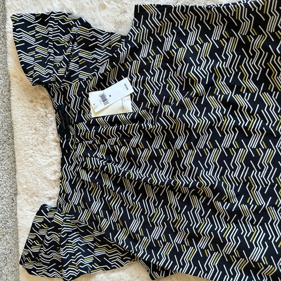 Banana Republic ruffled cap sleeve blouse, blue with white & gold lines - Picture 3 of 5